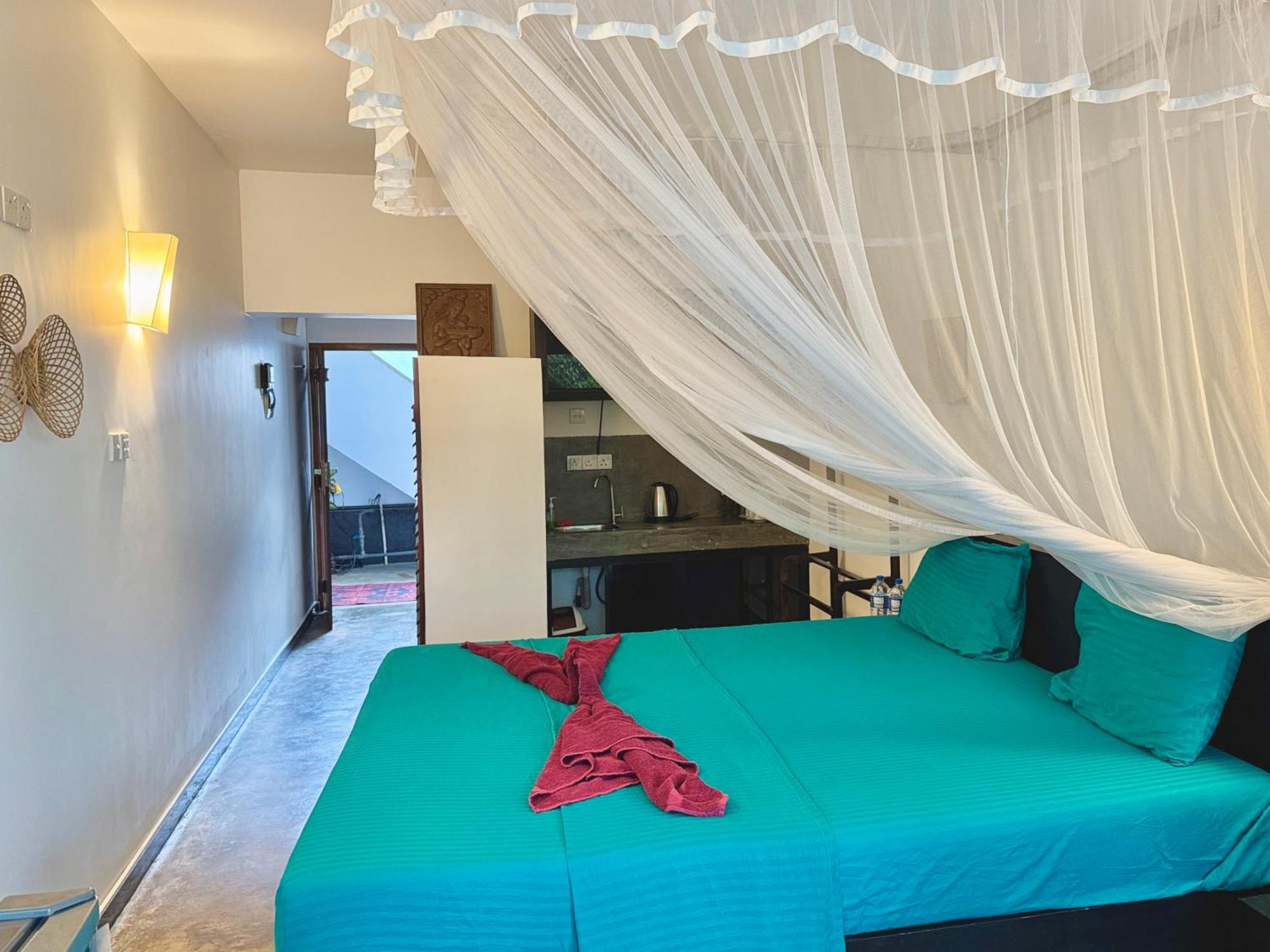 Swastha Ayurveda Villa Хіккадува Номер фото