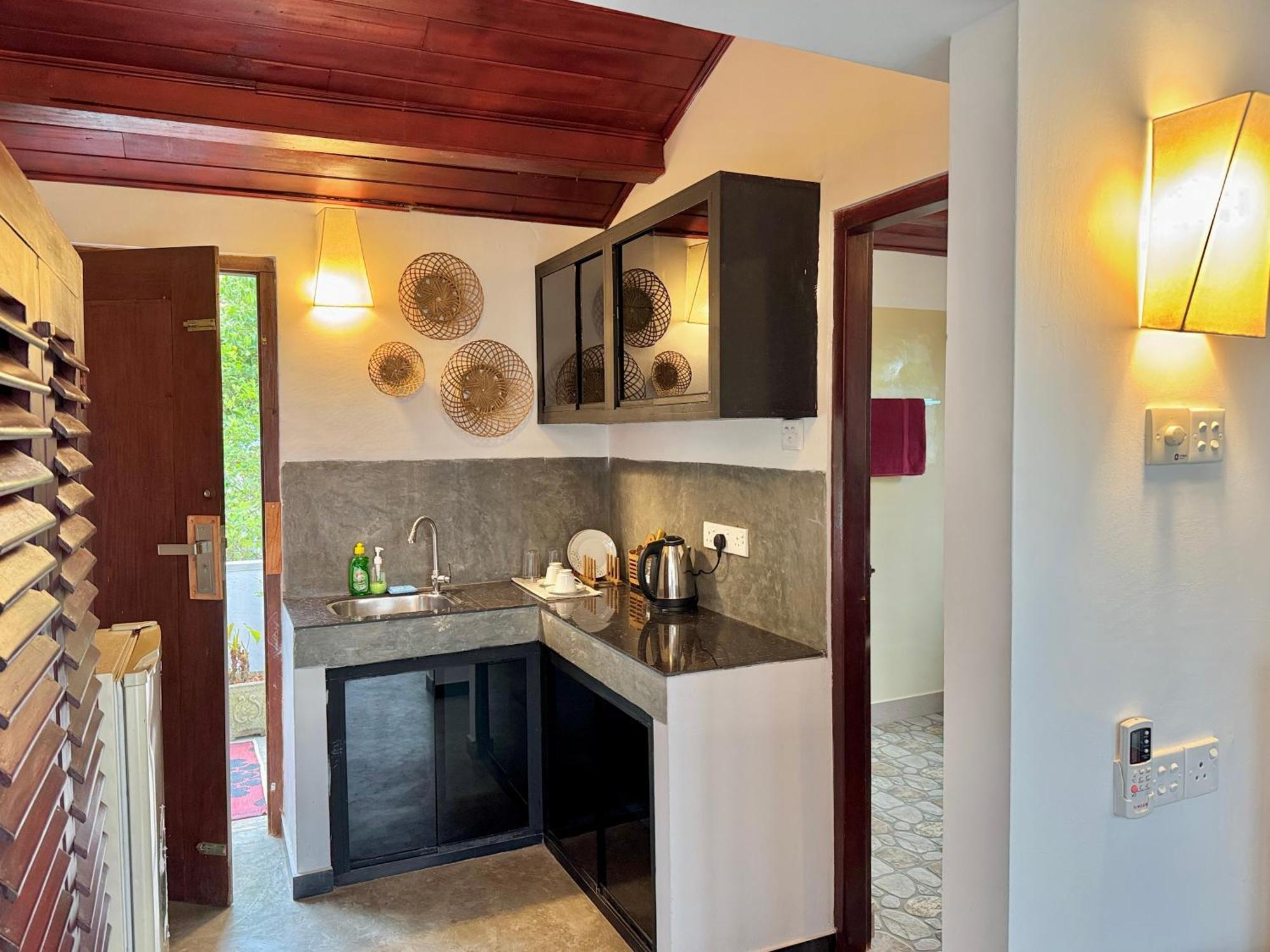Swastha Ayurveda Villa Хіккадува Екстер'єр фото