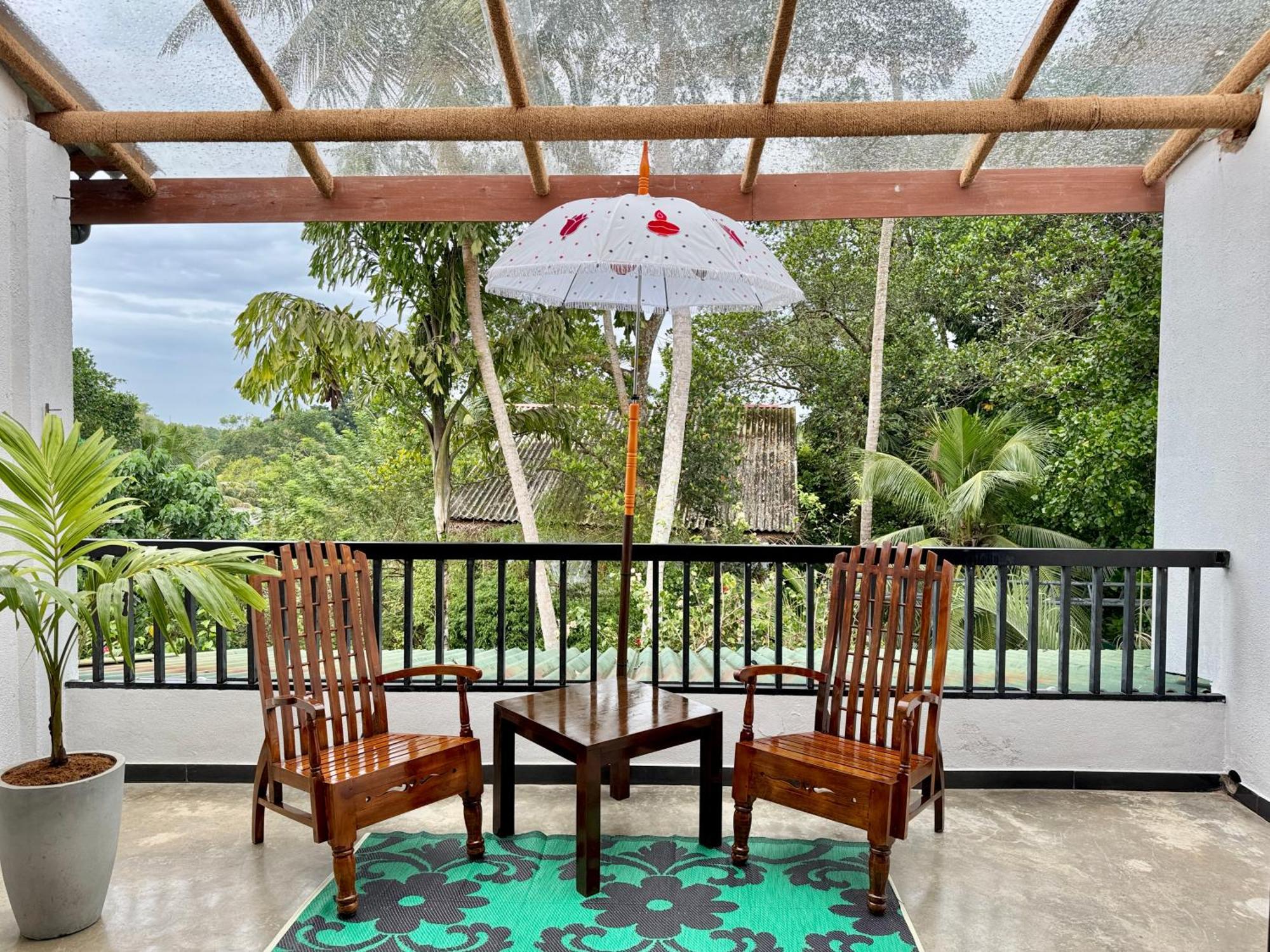 Swastha Ayurveda Villa Хіккадува Екстер'єр фото