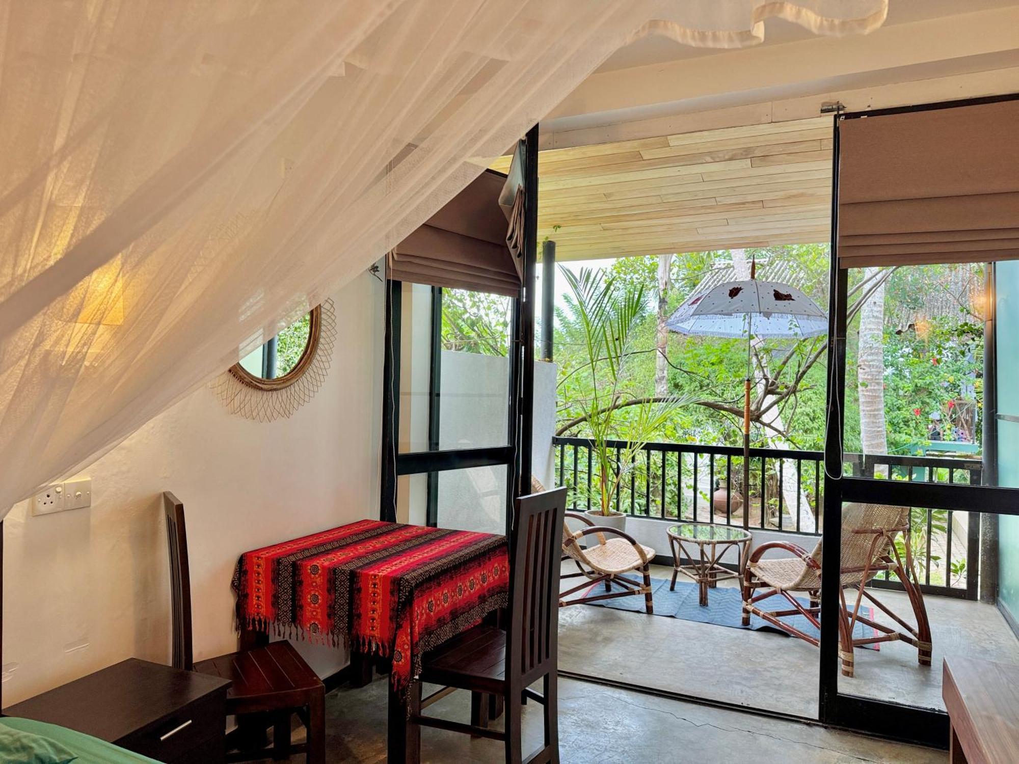 Swastha Ayurveda Villa Хіккадува Екстер'єр фото