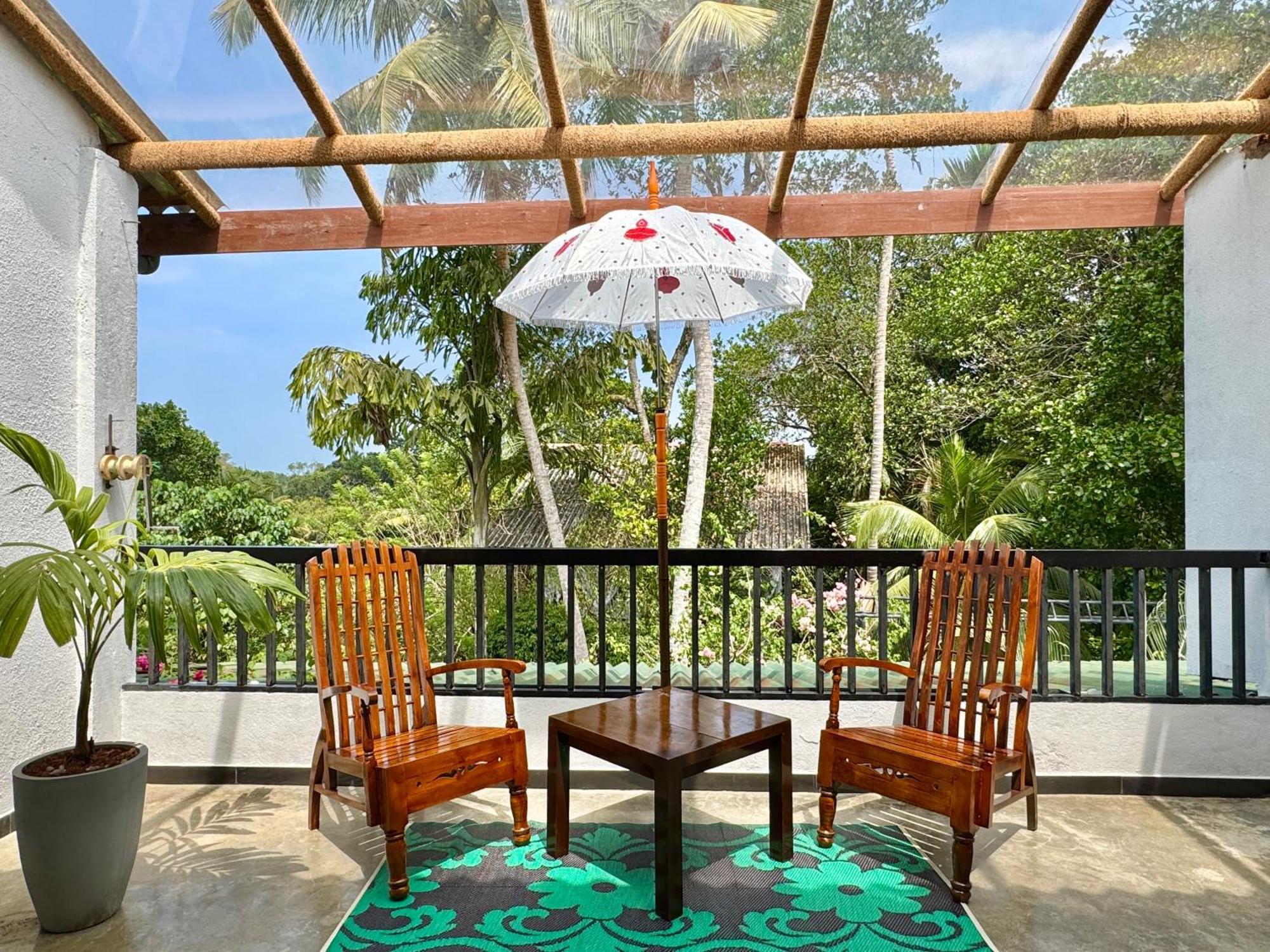 Swastha Ayurveda Villa Хіккадува Екстер'єр фото