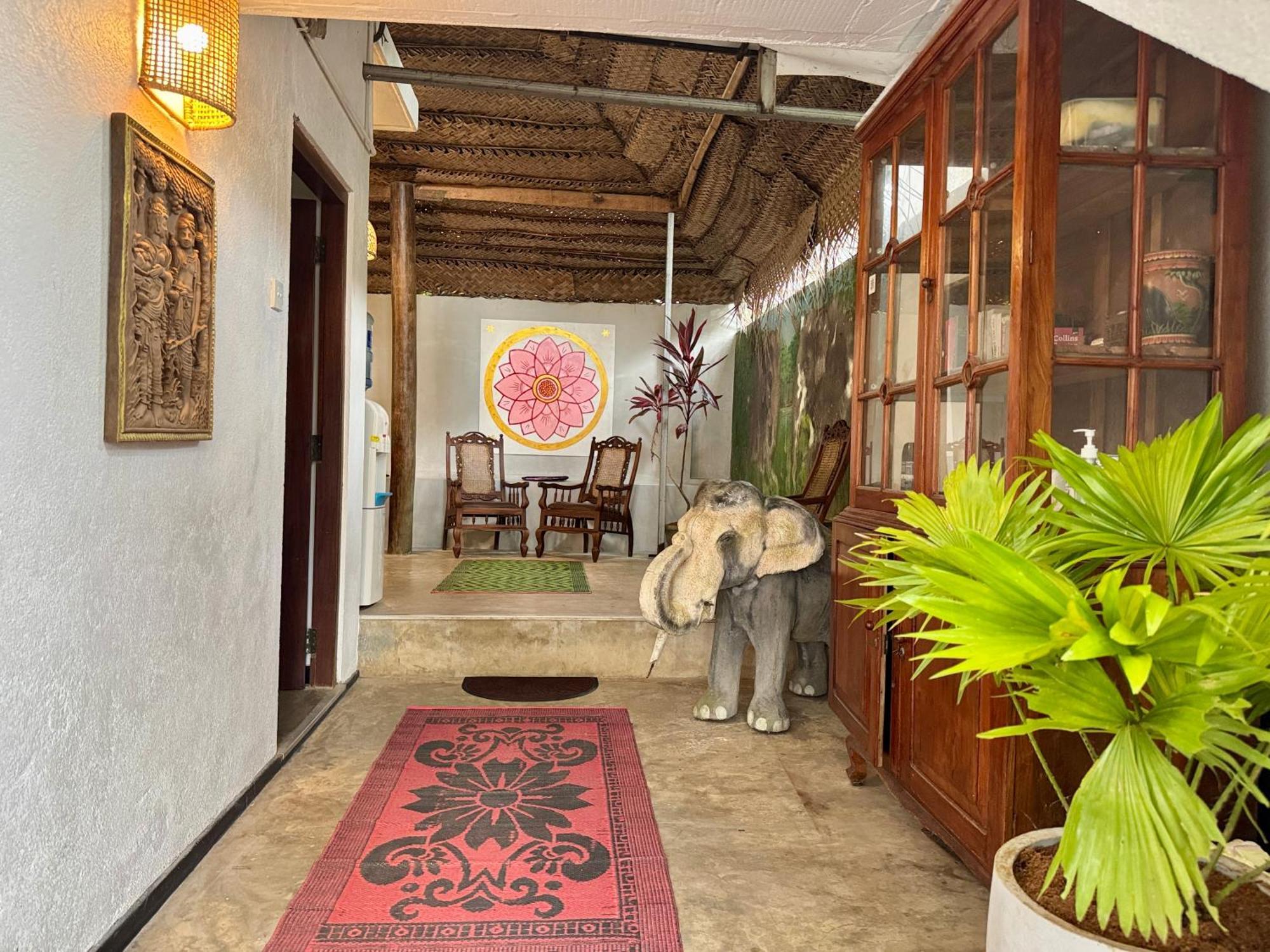 Swastha Ayurveda Villa Хіккадува Екстер'єр фото